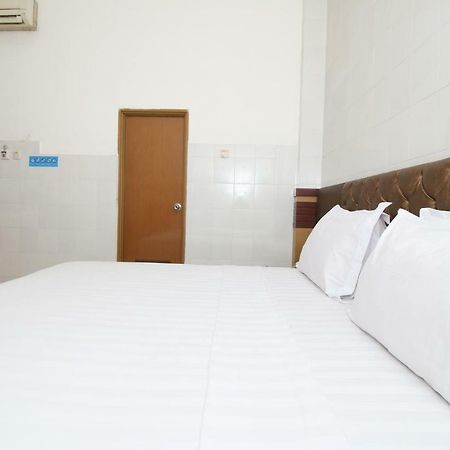 Hotel Metro Surabaya Luaran gambar