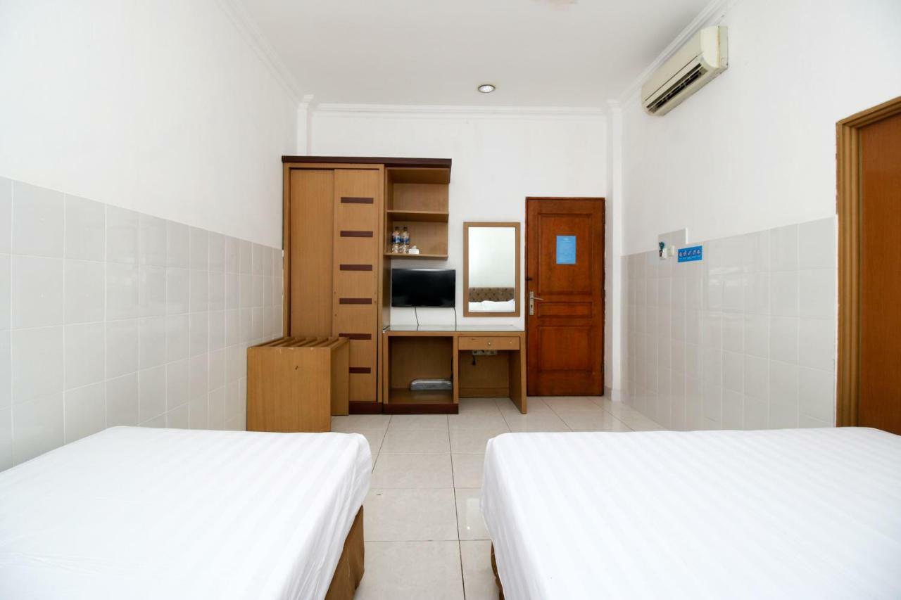 Hotel Metro Surabaya Luaran gambar
