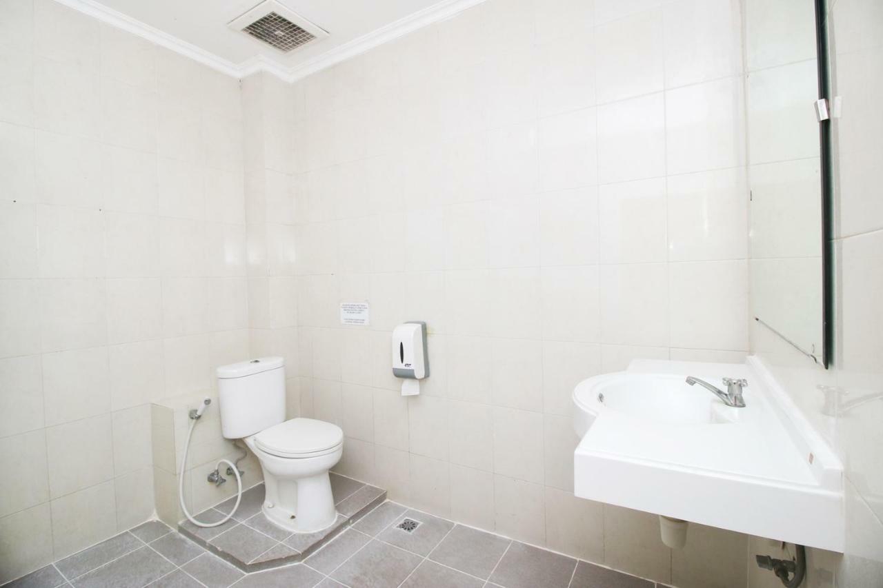 Hotel Metro Surabaya Luaran gambar