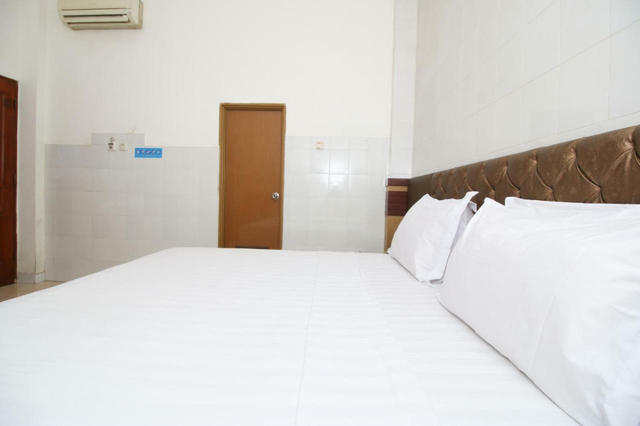 Hotel Metro Surabaya Luaran gambar