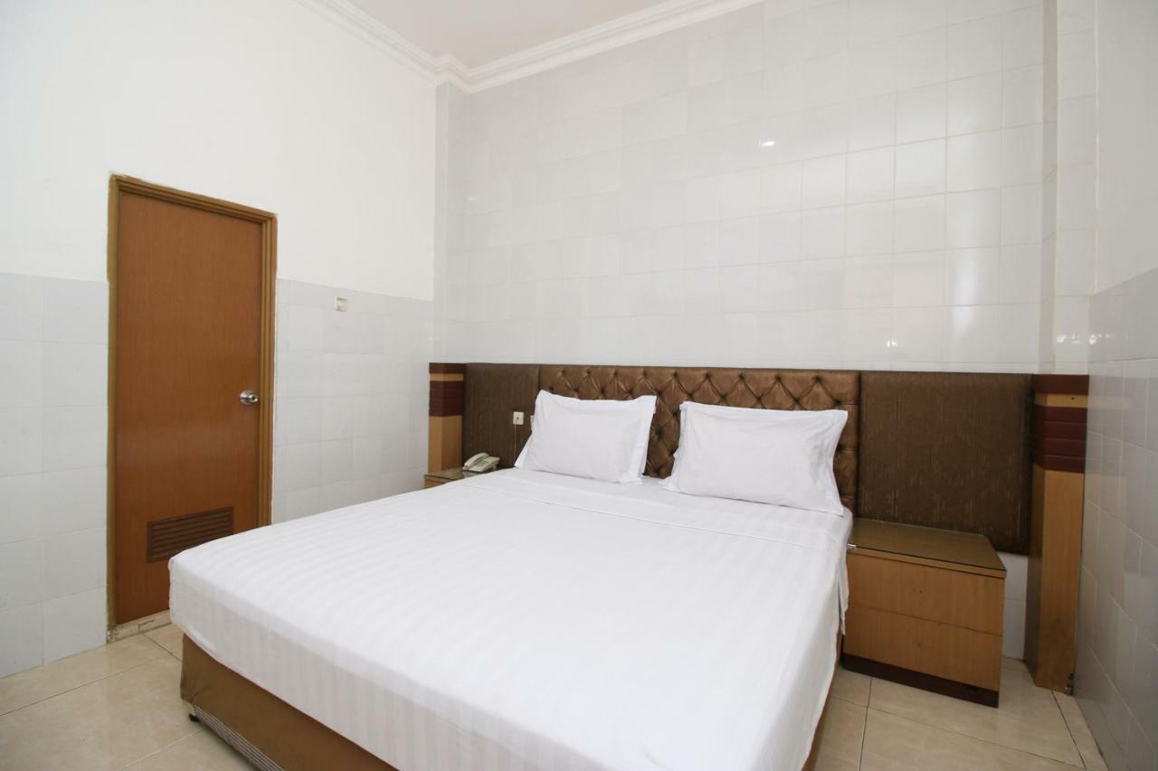 Hotel Metro Surabaya Luaran gambar