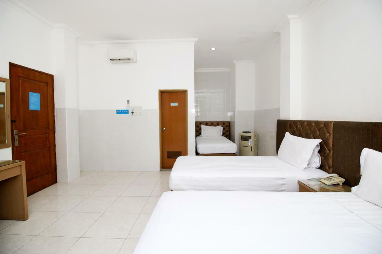 Hotel Metro Surabaya Luaran gambar