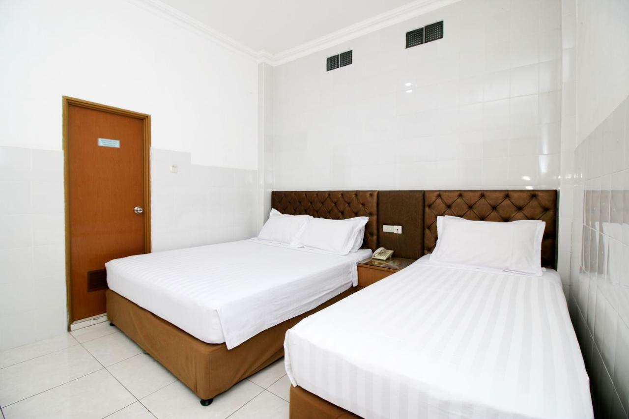 Hotel Metro Surabaya Luaran gambar